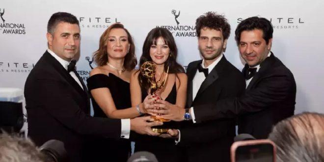 سریال ترکی قضاوت برنده جایزه "بهترین تله رمانولا" در جوایز امی 2023 شد!
